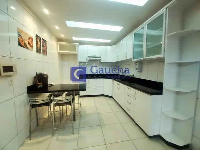 Imagem 16: Casa com Piscina Semi Mobiliada