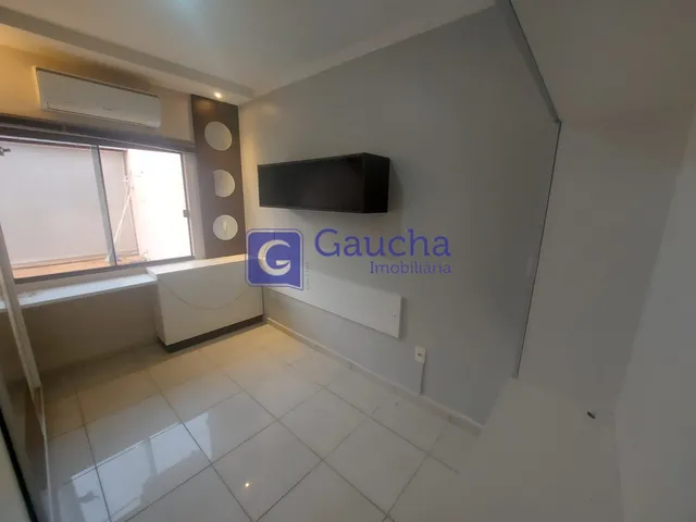 Imagem 4: Casa com Piscina Semi Mobiliada