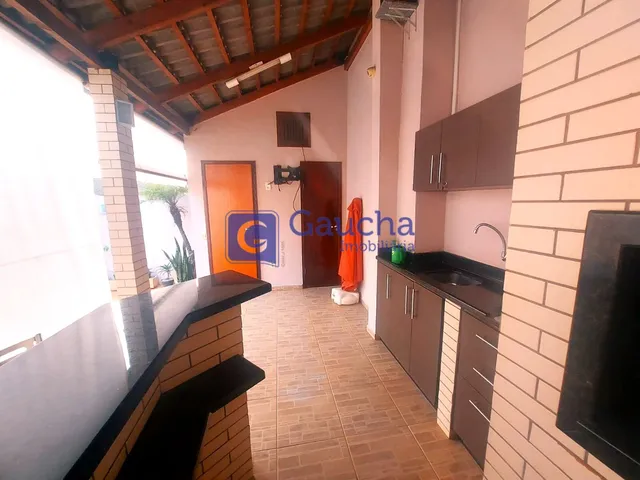 Imagem 12: Casa com Piscina Semi Mobiliada