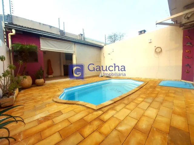 Imagem 11: Casa com Piscina Semi Mobiliada