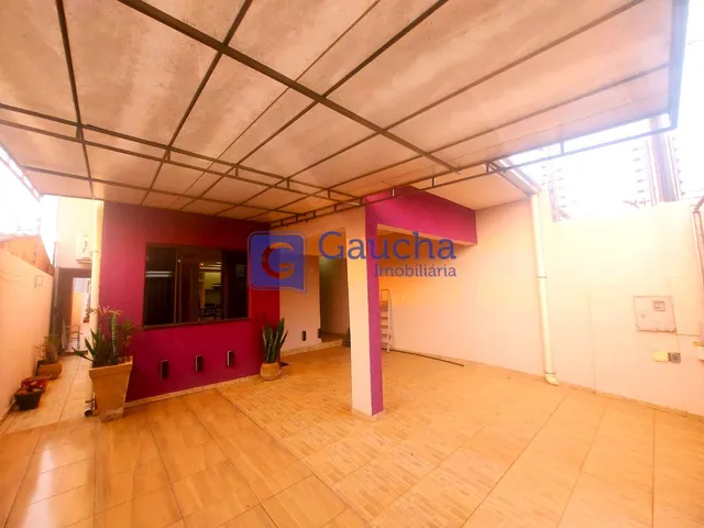 Imagem 8: Casa com Piscina Semi Mobiliada