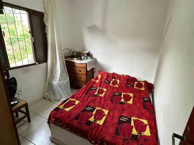 Imagem 8: Casa à Venda em Guarapari-ES: Residência Espaçosa no Bairro Perocão com 3 Quartos, 2