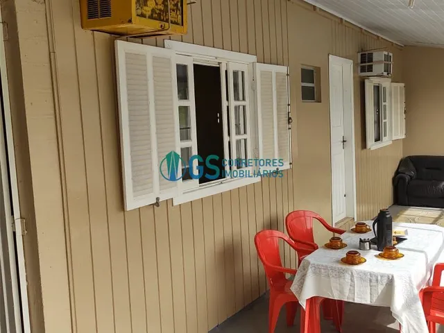 Imagem 10: Casa com 4 Dormitórios e Varanda na Praia da Pinheira