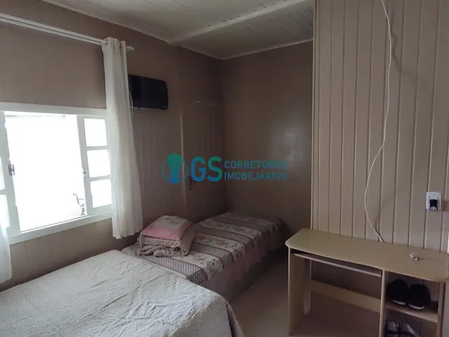 Imagem 7: Casa com 4 Dormitórios e Varanda na Praia da Pinheira