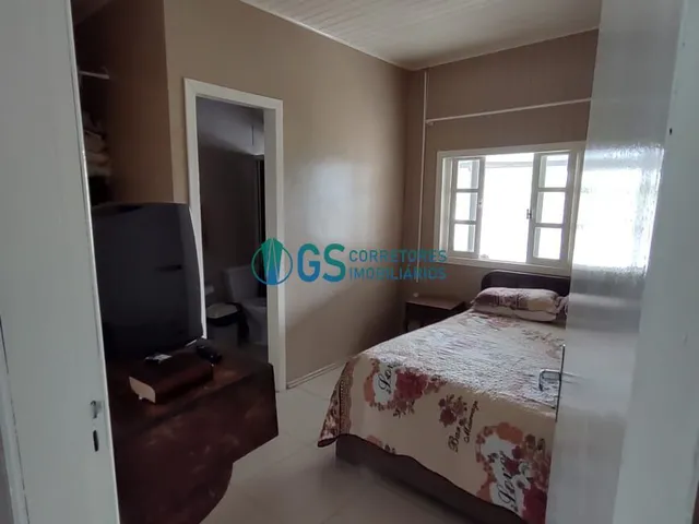 Imagem 8: Casa com 4 Dormitórios e Varanda na Praia da Pinheira