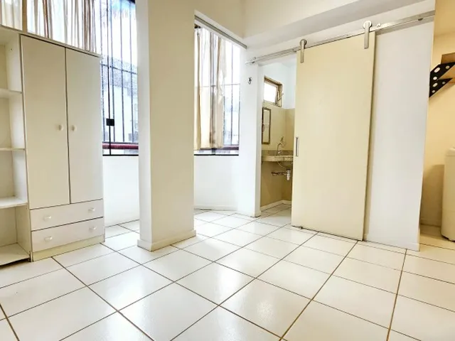 Imagem 15: Scrn 714/715 - Locação Kitnete Semi-Mobiliada - 31M² Úteis - Prédio com Elevador