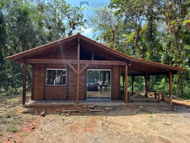 Imagem 2: Casa em madeira Casa com 3 dormitórios
