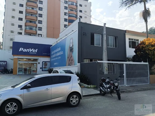 Imagem: Casa com 4 Quartos, 160 m² no Centro