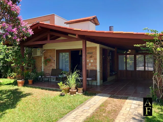 Imagem: A casa possui 3 Dormitórios, 2 Suítes, 3 Banheiros, 2