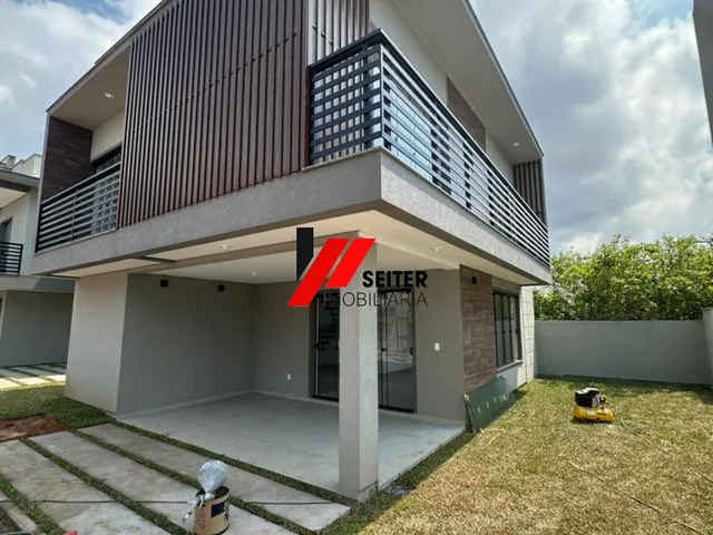 Imagem: Casa à venda em Florianópolis-SC, bairro
