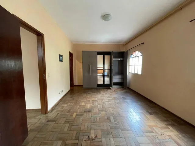 Imagem 12: Casa com 5 Quartos em Teresópolis