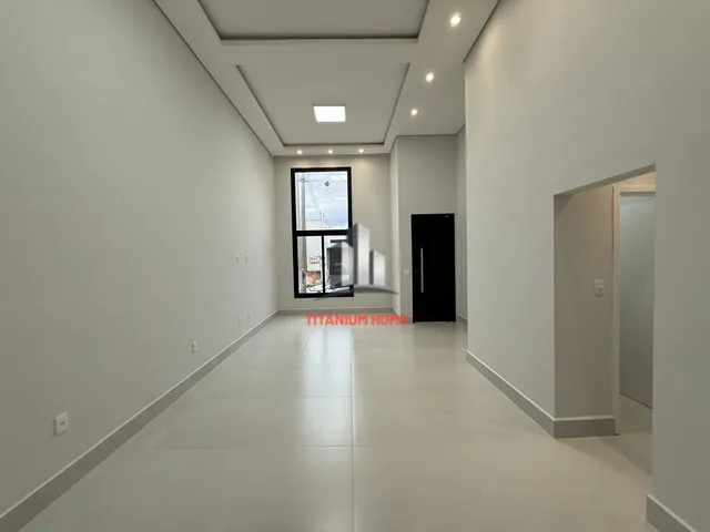 Imagem 10: Casa 3 dorm sendo uma suite cozinha com planejados e eletros no Jardim do Jatoba