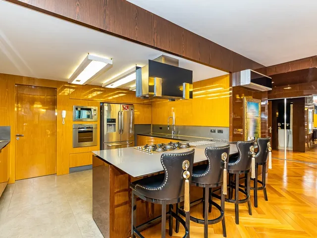Imagem 2: Apartamento à venda em Porto Alegre, Bela Vista, com 3 quartos, 223.07m²