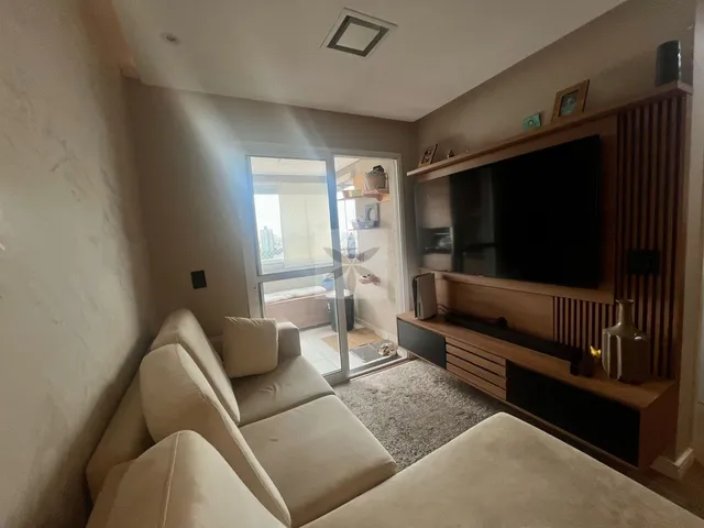 Imagem: O apartamento possui 4 Dormitórios, 1 Banheiro, 1 Vaga na