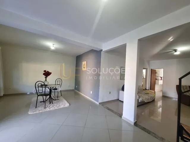 Imagem 10: Casa 4 Quartos (2 Suítes) + Despensa + Área Gourmet c/ Churrasqueira