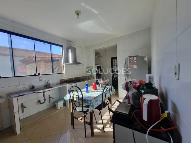Imagem 9: Casa 4 Quartos (2 Suítes) + Despensa + Área Gourmet c/ Churrasqueira