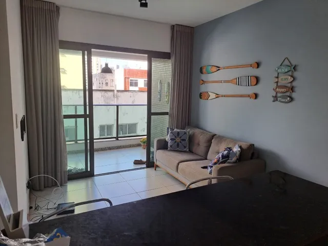 Imagem 2: Apartamento com 1/4 nascente total, varanda, mobiliado, medindo 43 m² no terceiro andar