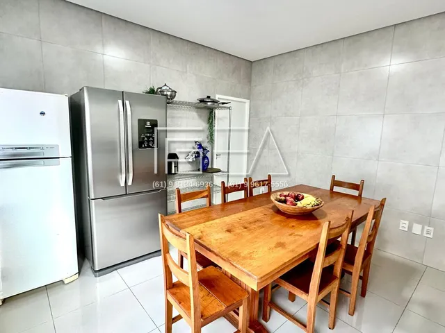 Imagem 4: CASA COM 5 SUÍTES À VENDA EM LOCALIZAÇÃO PRIVILEGIADA!
