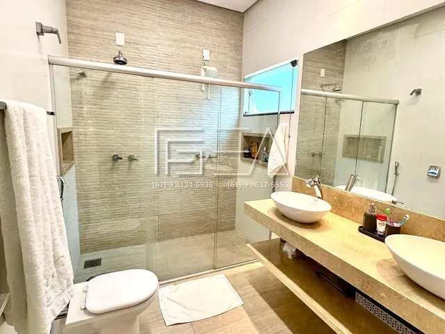 Imagem 14: CASA COM 5 SUÍTES À VENDA EM LOCALIZAÇÃO PRIVILEGIADA!