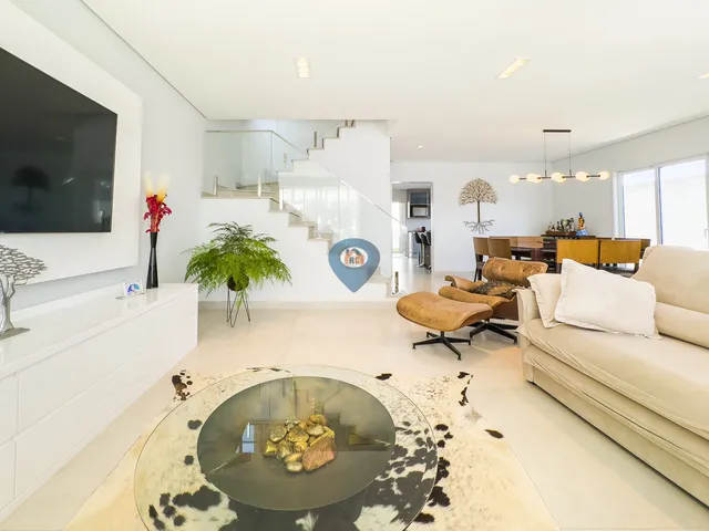 Imagem: Casa à venda no bairro Moinho Velho - Cotia/SP