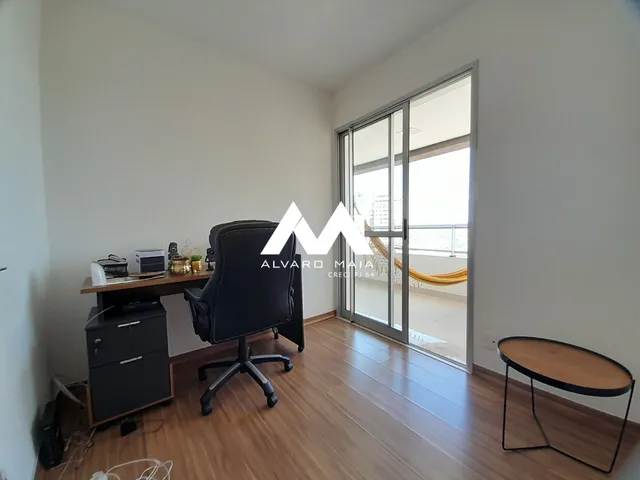 Imagem 2: OPORTUNIDADE no Vila da Serra - 3 quartos com varanda e vista para as montanhas