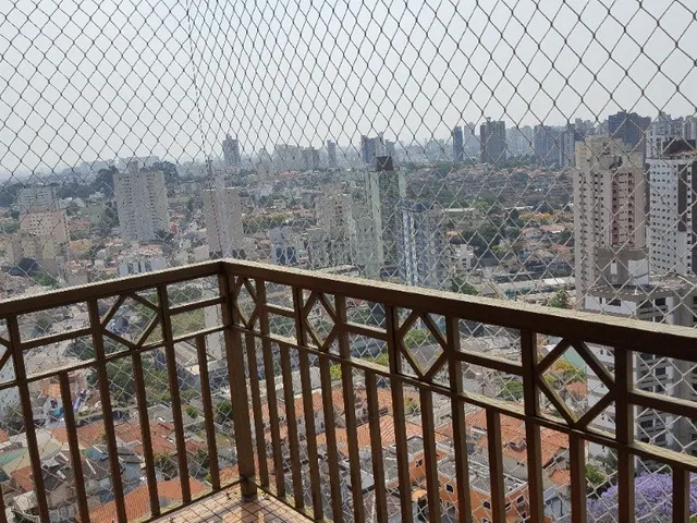 Imagem: O apartamento possui 3 Dormitórios, 1 Suíte, 2 Banheiros