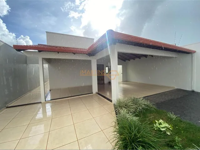 Imagem: Casa À Venda no Bairro Centro - Araguari/Mg
