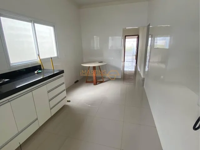 Imagem 2: Casa À Venda no Bairro Centro - Araguari/Mg