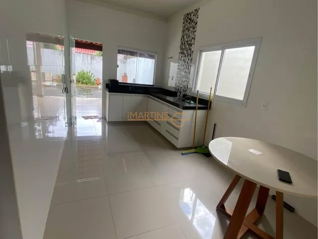 Imagem 8: Casa À Venda no Bairro Centro - Araguari/Mg