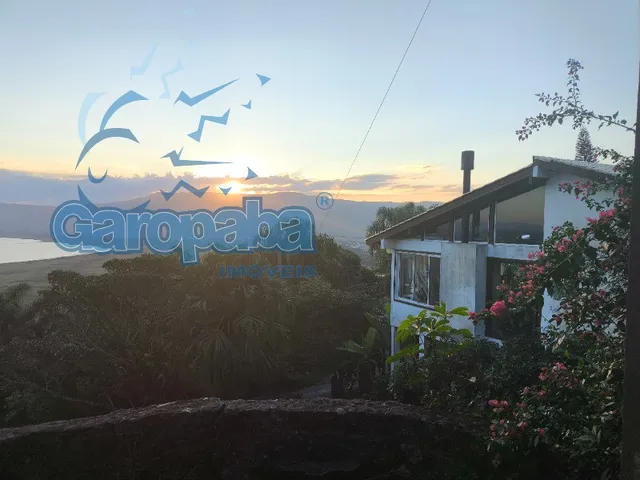 Imagem: A casa em condomínio possui 3 Dormitórios, 1 Suíte, 2