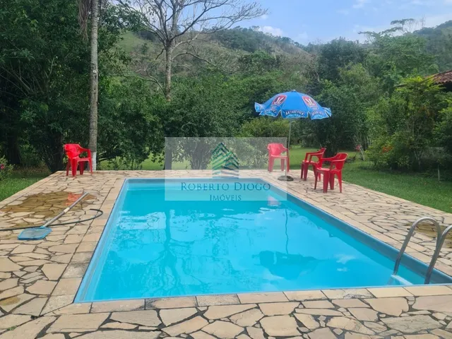 Imagem 1: Imperdível sítio à venda em Maricá-RJ, bairro Itapeba, 5 quartos, 1 suíte, 1 sala, 4