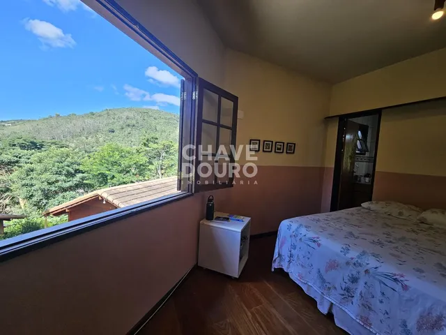 Imagem 2: Casa em condomínio; 4 quartos e vistas para Mulher de Pedra!