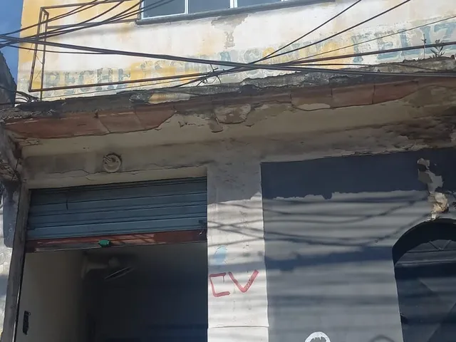 Imagem: A casa possui 3 Dormitórios, 2 Banheiros, 210m² de Área,