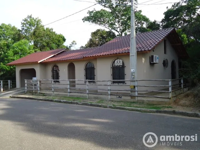 Imagem: Casa em excelente localização - Rua sem
