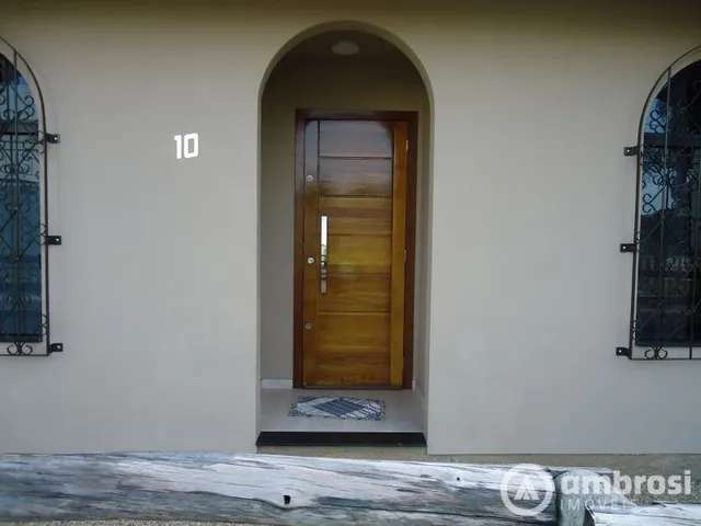 Imagem 4: Casa em excelente localização - Rua sem saída