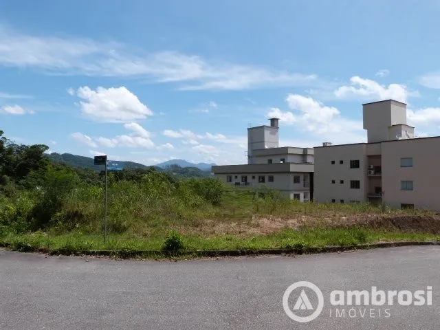Imagem: Amplo Terreno Ideal para Prédio - Aceita