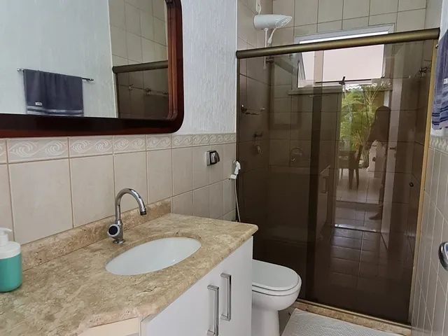 Imagem 6: Maravilhosa Casa Térrea, 4 Quartos, Sendo 2 Suítes, Integrada com a Natureza, Quintal