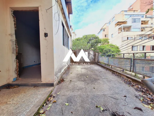 Imagem 6: Casa Duplex - 7 quartos - Varanda / Três Andares - Próximo ao Funcionários