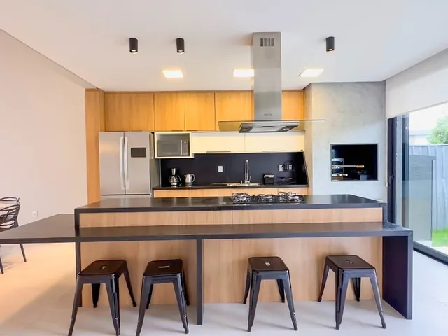 Imagem 13: Casa de Condomínio À Venda em Xangri-Lá, Centro, com 4 Quartos, 150M²
