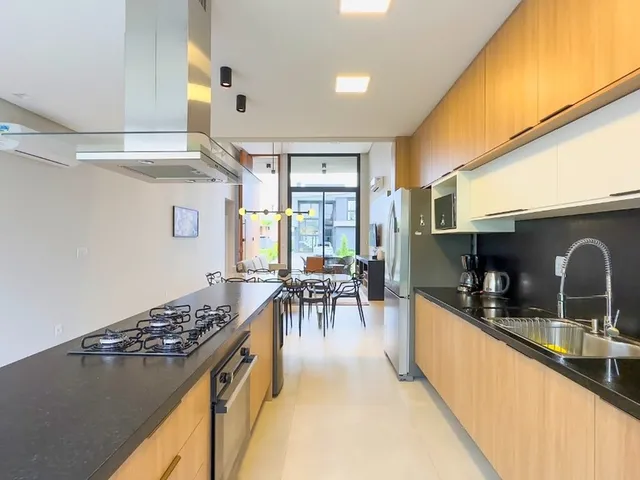 Imagem 11: Casa de Condomínio À Venda em Xangri-Lá, Centro, com 4 Quartos, 150M²