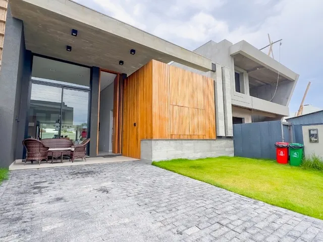 Imagem 2: Casa de Condomínio À Venda em Xangri-Lá, Centro, com 4 Quartos, 150M²