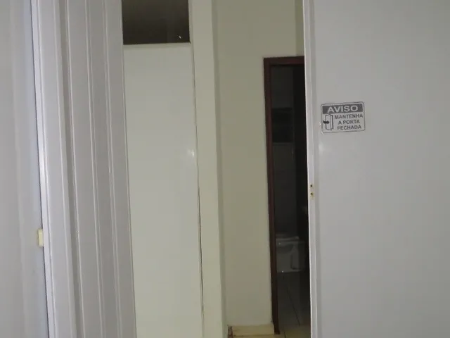 Imagem 13: Oportunidade de Locação: Ponto Comercial com Salas, 1 Banheiro e 82M² no Centro De