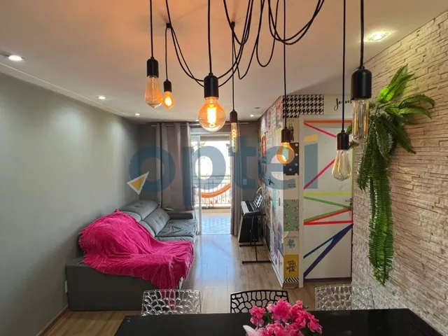 Imagem: O apartamento possui 2 Dormitórios, 1 Suíte, 2 Banheiros,