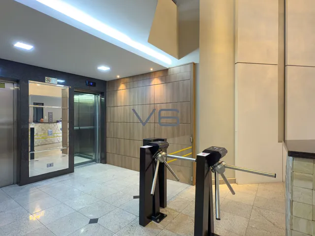 Imagem 2: Sala Comercial em edifício com 37,43 m² privativos, no Centro, Curitiba-PR