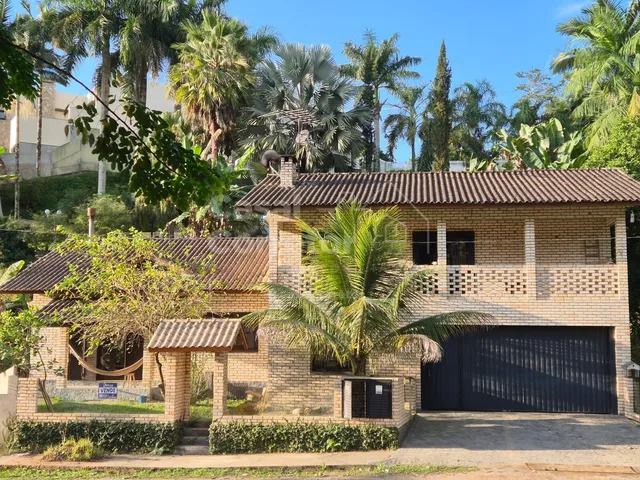 Imagem: CASA COM 4 DORMITÓRIOS SENDO 1 SUÍTE MASTER