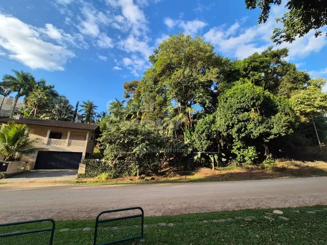 Imagem 7: CASA COM 4 DORMITÓRIOS SENDO 1 SUÍTE MASTER E AMPLO TERRENO