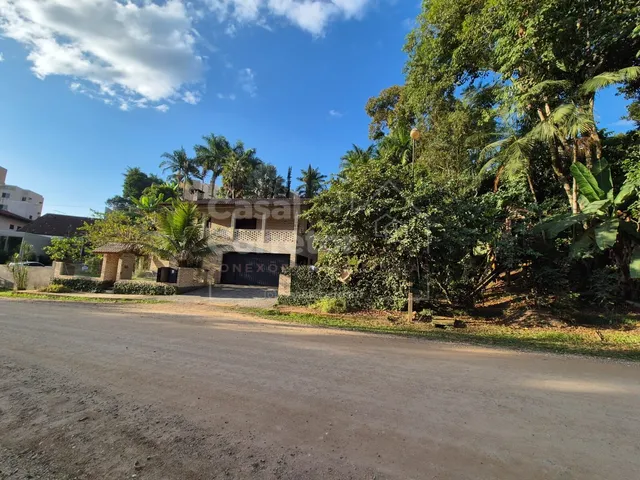 Imagem 12: CASA COM 4 DORMITÓRIOS SENDO 1 SUÍTE MASTER E AMPLO TERRENO