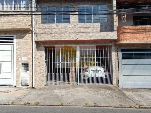 Imagem: A casa possui 3 Dormitórios, 2 Suítes, 4 Banheiros, 2
