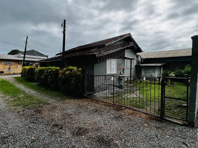 Imagem: Casa Mista em Madeira de Angelim com 3 Dormitórios