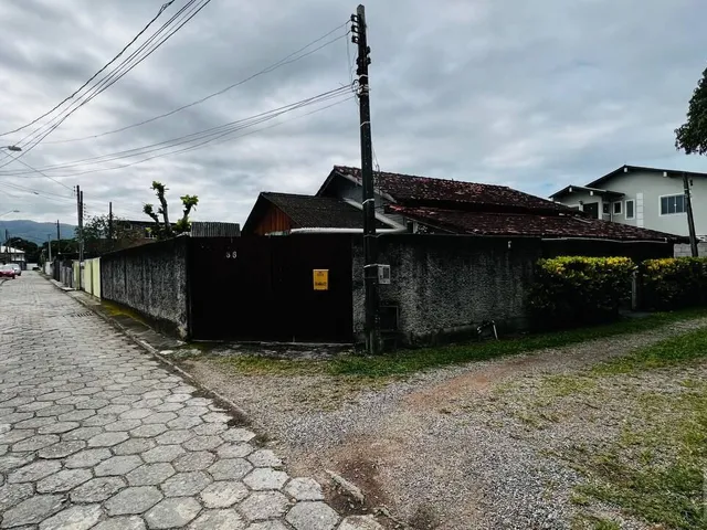 Imagem 12: Casa Mista em Madeira de Angelim com 3 Dormitórios e Terreno de 228 m²